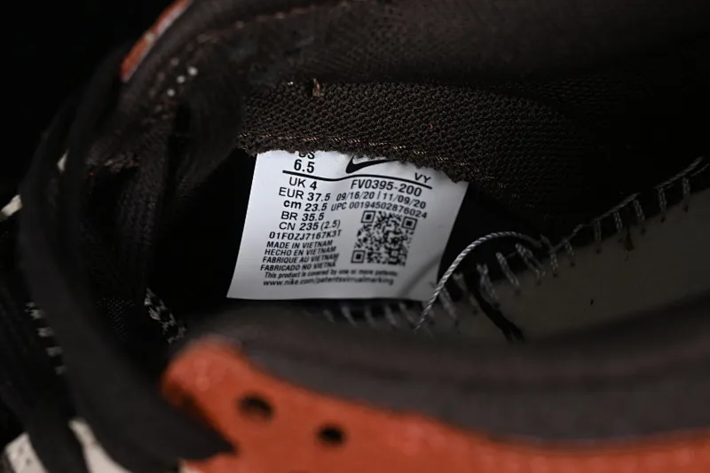 All Categories Nk SB Dunk Series Nk SB Dunk Low Low-top sneakers Cost-effective version Nk Dunk Low "Red Panda" Red Panda SB low-top sports and leisure sneakers FV0395-200